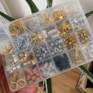 ✨B2G2✨ Fake Gold, Silver and Black Bead Set